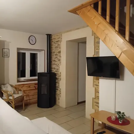 펜션 Cosy 4 Personnes, Avec Jardin En Normandie, Proche Des Plages Du Debarquement Et Du Mont Saint-michel 생로
