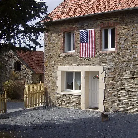 בית נופש Gite Cosy 2 Chambres Toutes Saisons, Normandie סן לו